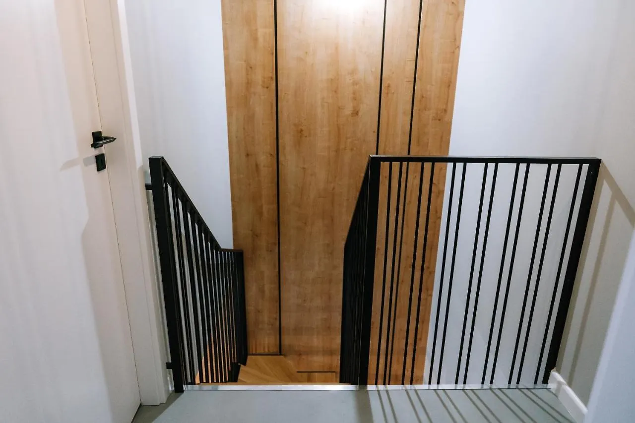 Warsaw Prestige Suites - Two-Level Loft, 72M2, 1000Mbs Internet, Parking, Gym - By Rentujemy 0*,  بولندا